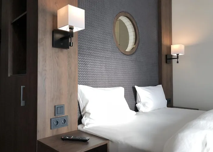 斯马蒂诺酒店 3*